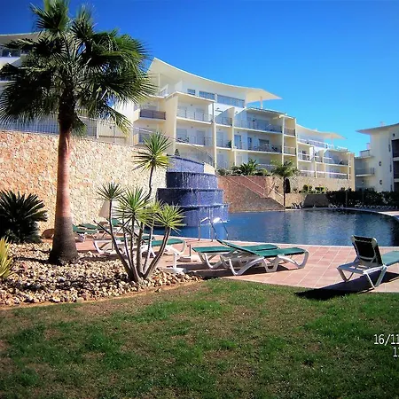 Luxury Sea View T2 Old Town Apartment